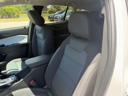 New 2026 Chevrolet Trax LT FWD image 19