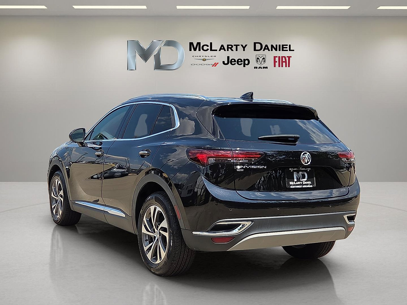 Used 2022 Buick Envision Essence w/ Technology Package I AWD/4WD image 4