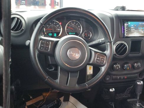 Used 2016 Jeep Wrangler Unlimited Sport w/ Connectivity Group AWD/4WD image 9
