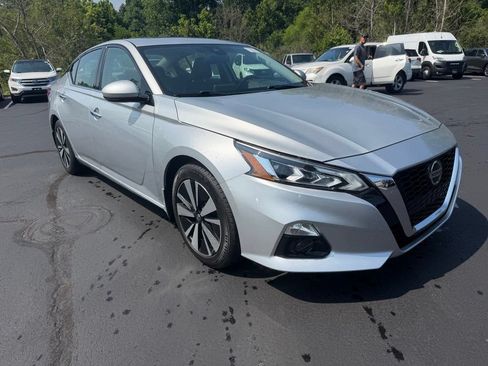 Used 2022 Nissan Altima 2.5 SL FWD image 4