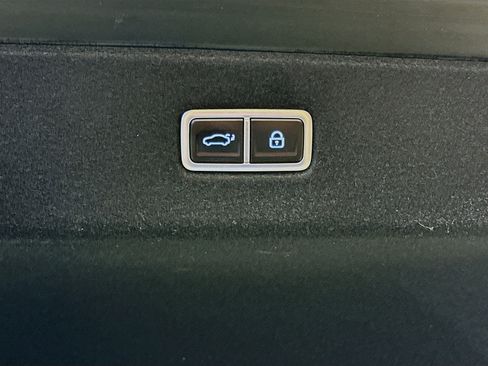 Used 2024 Hyundai Ioniq 6 SE RWD image 28