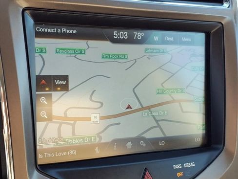 Used 2014 Lincoln MKX FWD w/ Equipment Group 101A image 17