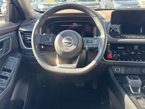 Used 2023 Nissan Rogue Platinum w/ Platinum Premium Package AWD/4WD image 13