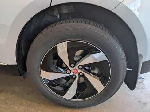 Used 2023 Jaguar F-PACE S image 8