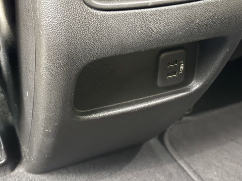 Used 2018 Cadillac XT5 FWD image 13