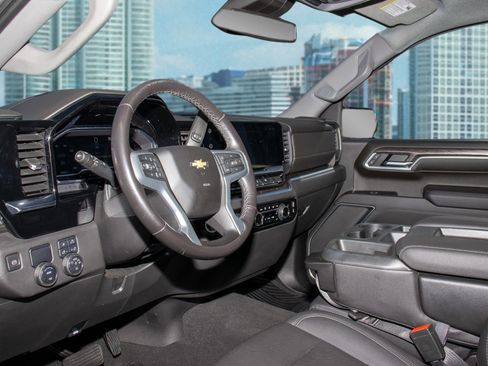 Used 2022 Chevrolet Silverado 1500 LTZ image 5