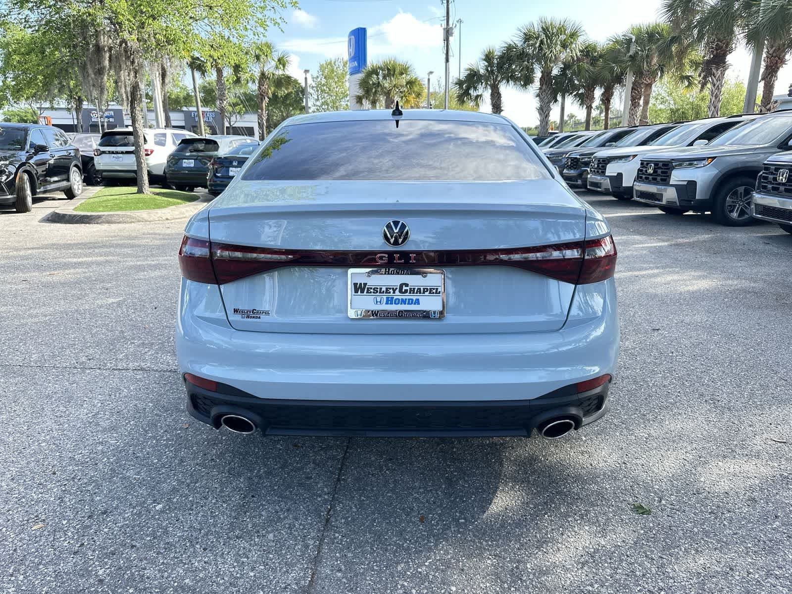 Used 2025 Volkswagen Jetta GLI Autobahn FWD image 5