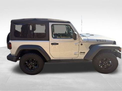 Used 2022 Jeep Wrangler Sport image 19