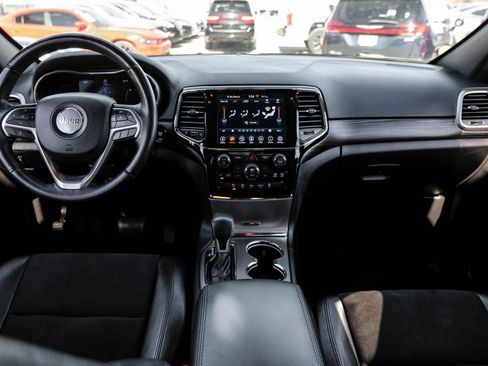 Used 2022 Jeep Grand Cherokee Laredo X RWD image 17