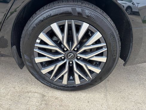 Used 2025 Nissan Altima 2.5 SV FWD image 30