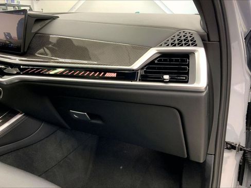 Used 2024 BMW X5 M60i image 27