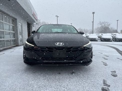 Used 2023 Hyundai Elantra SEL w/ Cargo Package image 7