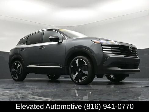 Used 2025 Nissan Kicks SR w/ Illumination Package AWD/4WD image 25