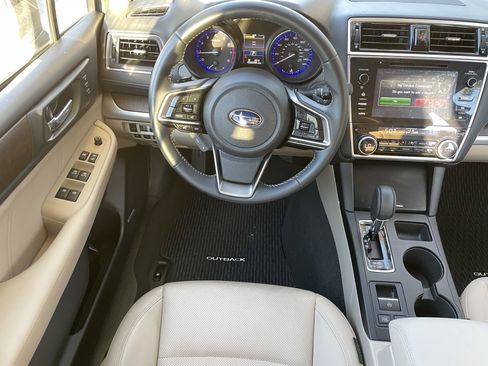 Used 2018 Subaru Outback 2.5i Limited image 13