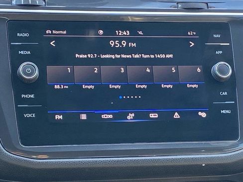 Certified 2024 Volkswagen Tiguan SEL R-Line image 9