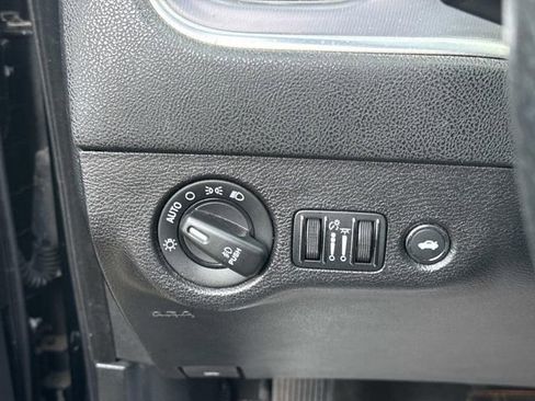 Used 2019 Dodge Charger R/T image 25