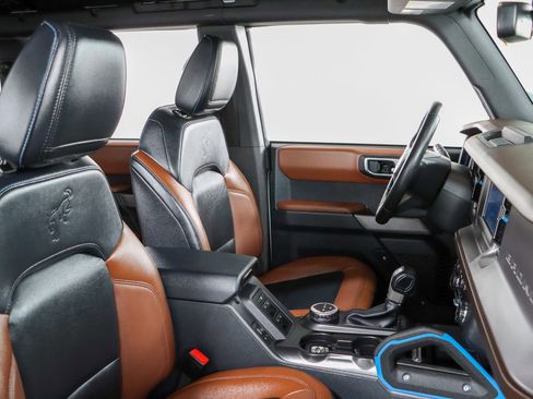 Used 2023 Ford Bronco Outer Banks image 27