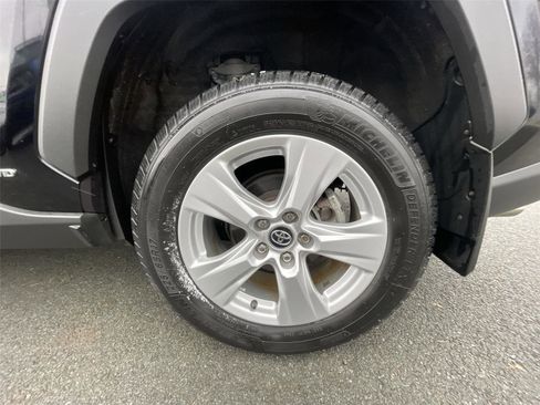 Used 2020 Toyota RAV4 XLE image 26