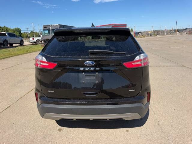 Used 2024 Ford Edge SEL AWD/4WD image 4