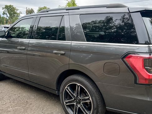 Used 2019 Ford Expedition Limited w/ Equipment Group 303A image 6