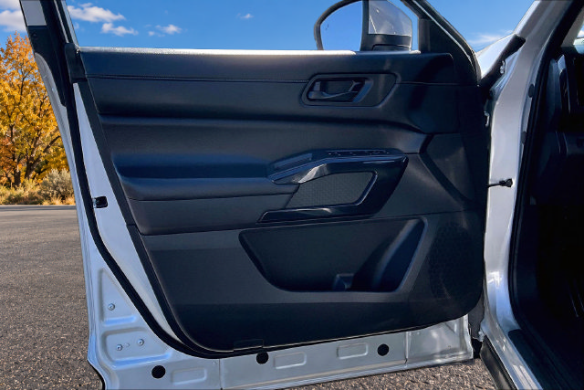 Certified 2024 Nissan Pathfinder SV FWD image 19