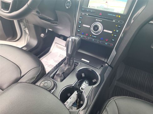 Certified 2018 Ford Explorer Limited w/ Equipment Group 301A AWD/4WD image 28