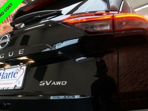 Used 2022 Nissan Rogue SV image 45