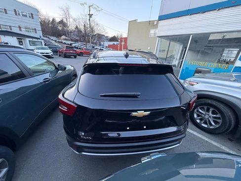 New 2026 Chevrolet Trax LT w/ Driver Confidence Package image 4