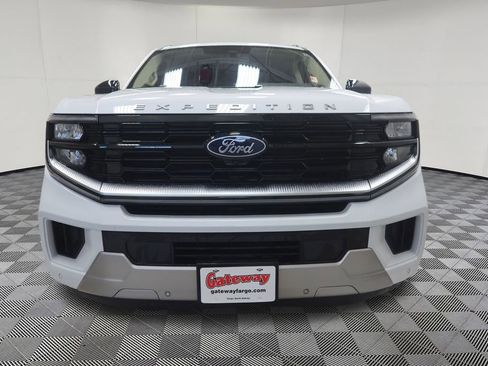 Used 2025 Ford Expedition Max Platinum AWD/4WD image 4