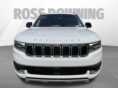 Used 2024 Jeep Wagoneer L Series II RWD image 2
