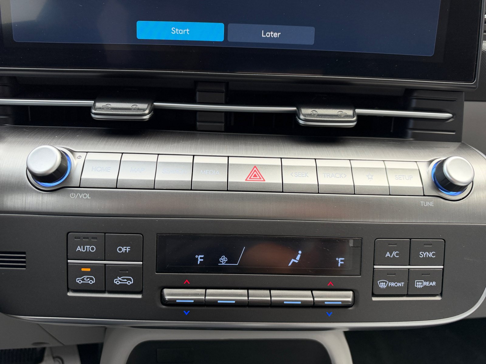 Used 2024 Hyundai Kona SEL AWD/4WD image 11