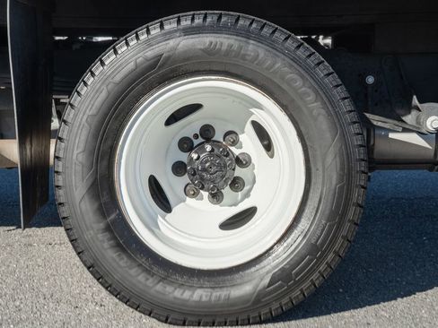Certified 2023 Ford E-450 and Econoline 450 Super Duty w/ Power Windows & Locks Group RWD image 17