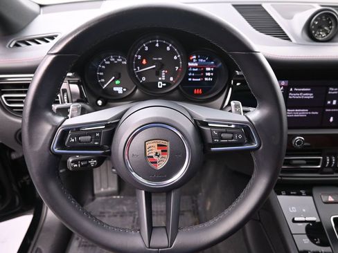 Certified 2024 Porsche Macan AWD/4WD image 12