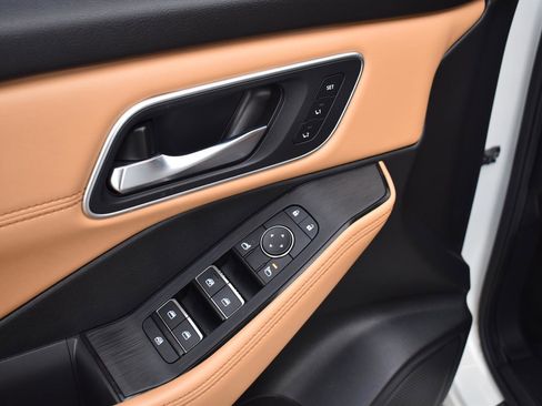 Certified 2023 Nissan Rogue Platinum w/ Platinum Premium Package image 19