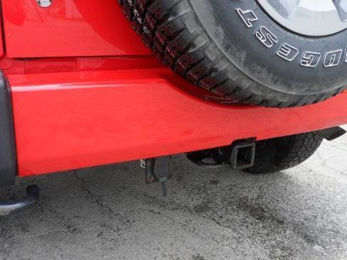 Used 2017 Jeep Wrangler Unlimited Sahara w/ Dual Top Group image 10