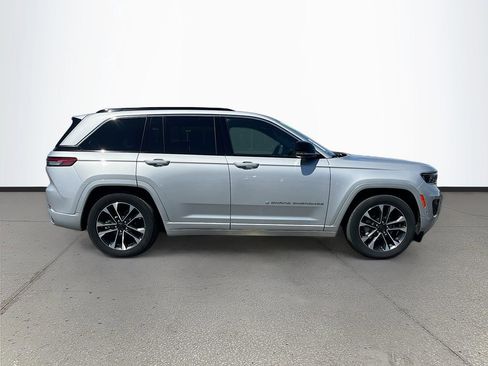 Certified 2025 Jeep Grand Cherokee Overland w/ Adv Protech Group III AWD/4WD image 8