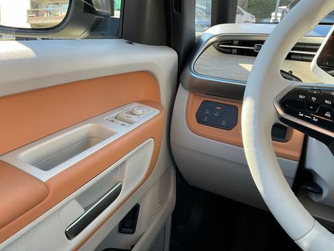 New 2025 Volkswagen ID. Buzz 1st Edition image 23