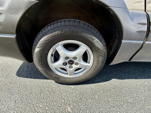 Used 2003 Pontiac Montana Extended w/ Convenience Package #1 FWD image 19