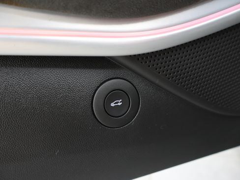 Used 2019 Chevrolet Camaro ZL1 RWD image 39