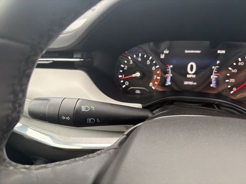 Used 2024 Jeep Compass Limited image 19