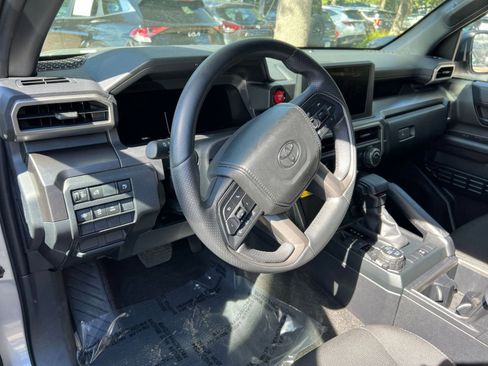 Used 2025 Toyota 4Runner TRD Off-Road image 29