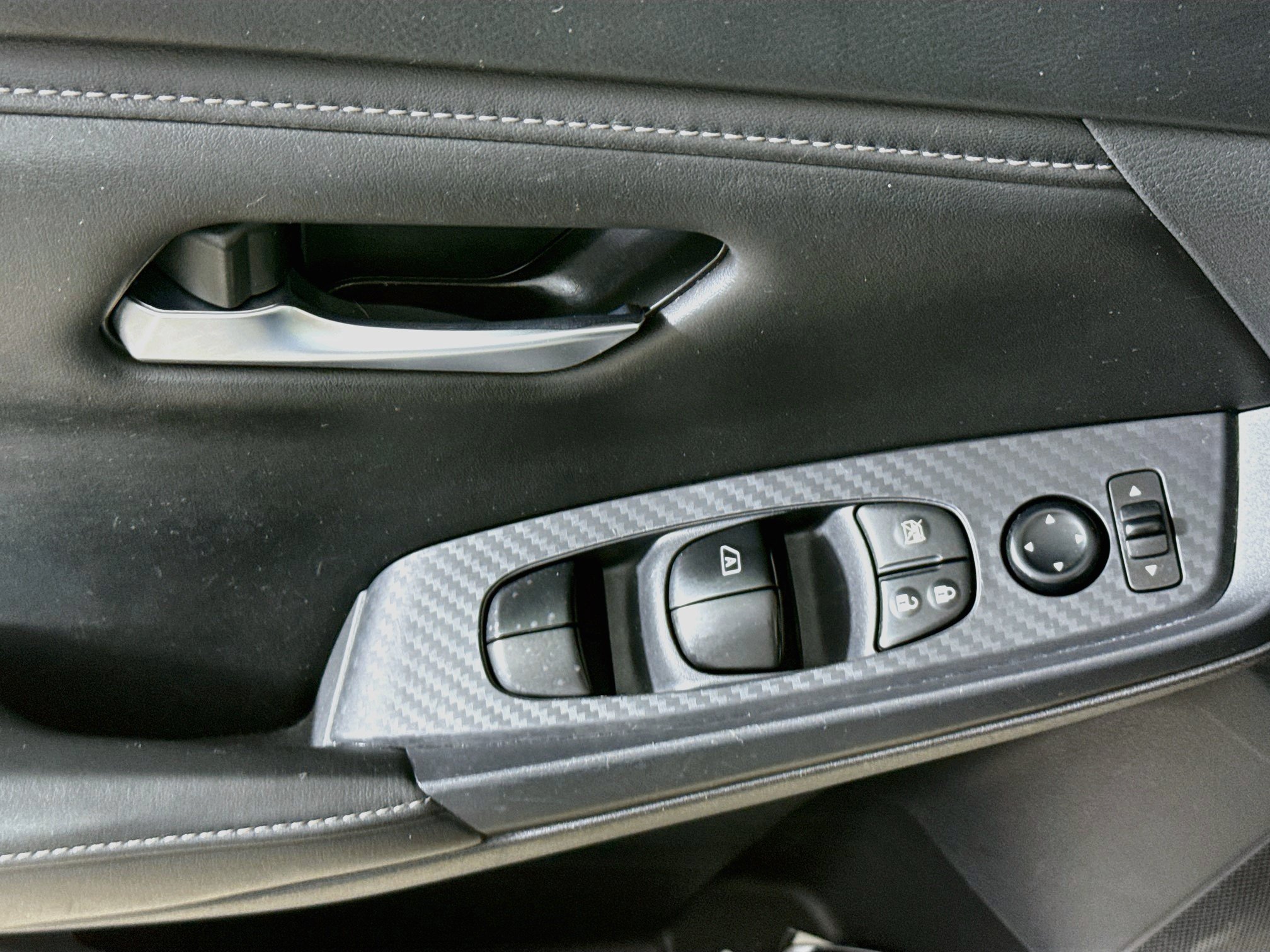 Used 2024 Nissan Sentra SV FWD image 20