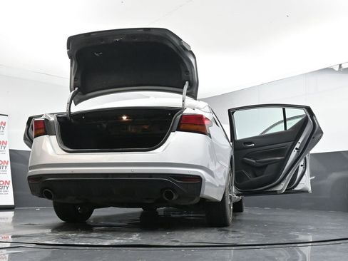 Used 2023 Nissan Altima 2.5 SR image 41