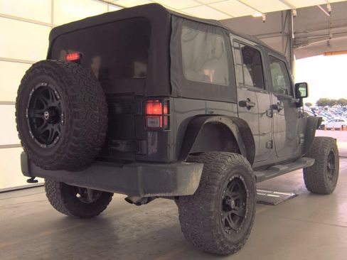 Used 2017 Jeep Wrangler Unlimited Sport w/ Quick Order Package 23S AWD/4WD image 3