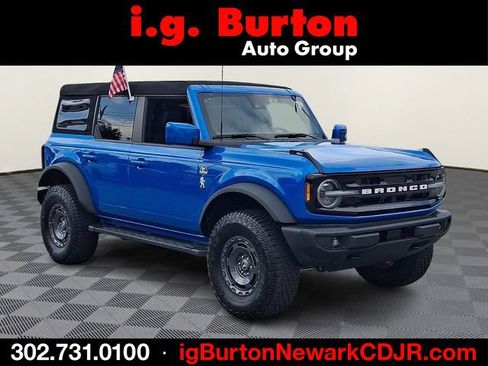 Used 2024 Ford Bronco Outer Banks AWD/4WD image 1
