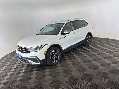Used 2024 Volkswagen Tiguan Wolfsburg Edition AWD/4WD image 3