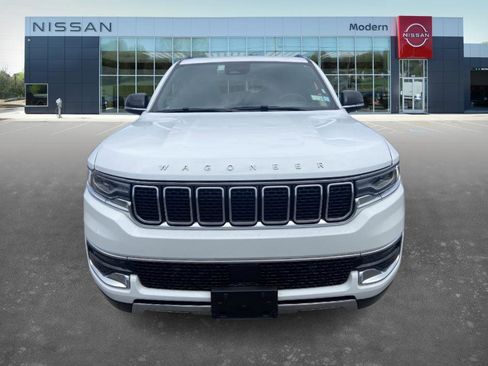 Used 2024 Jeep Wagoneer L Series III w/ Flexible Seating Group image 2