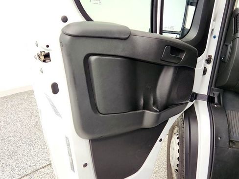 Used 2025 RAM ProMaster 2500 w/ U-Haul Equipment Group FWD image 10