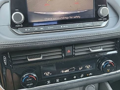 Certified 2022 Nissan Rogue SV image 25