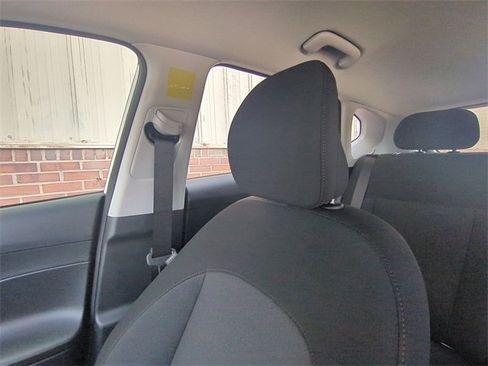 New 2026 Hyundai Kona SE image 13